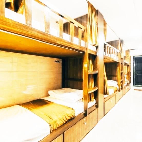 Awesome Dormitory Male Only Мумбаи Экстерьер фото